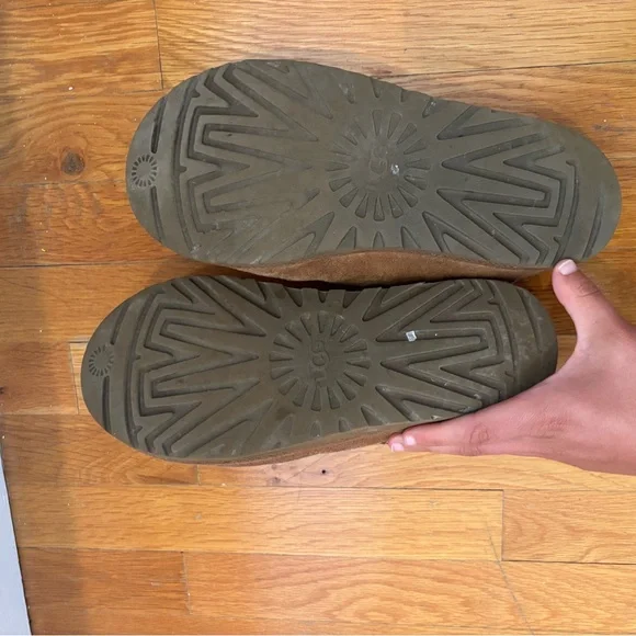 Ugg Tasman Slippers - Picture 5 of 5